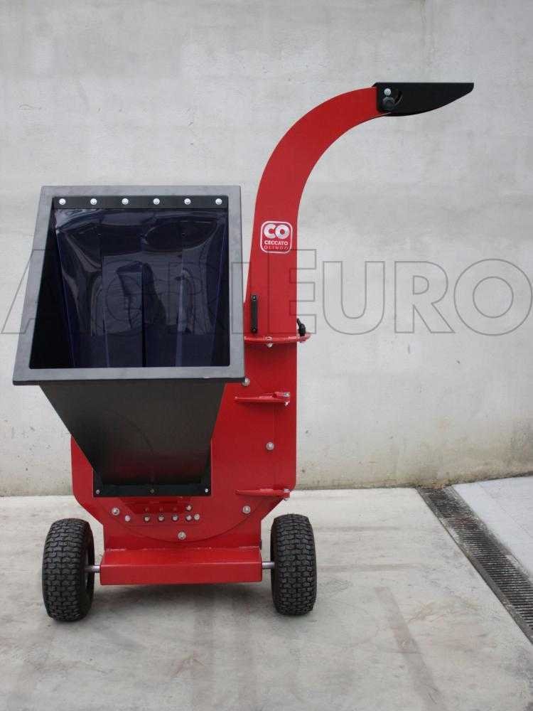 ceccato tritone monster p.t.o. broyeur de branches pour tracteur professionnel - Machines territoires ceccato tritone monster p.t.o. broyeur de branches pour tracteur professionnel
