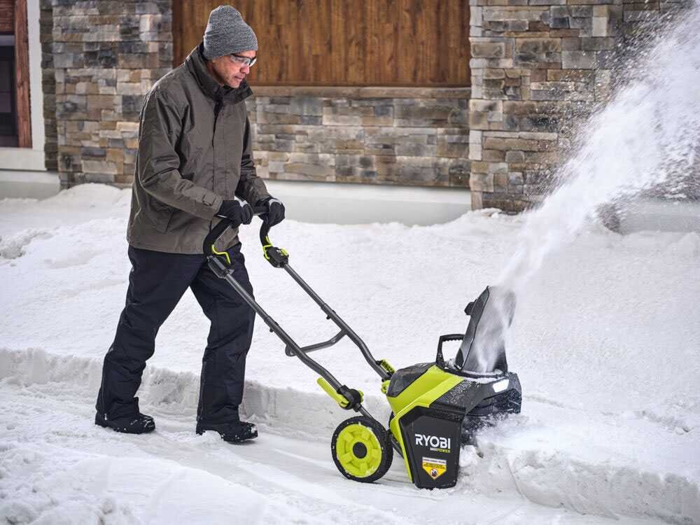 ryobi ry36stx45a 140 fraise à neige à batterie max power 36v 4ah - Machines territoires ryobi ry36stx45a 140 fraise à neige à batterie max power 36v 4ah