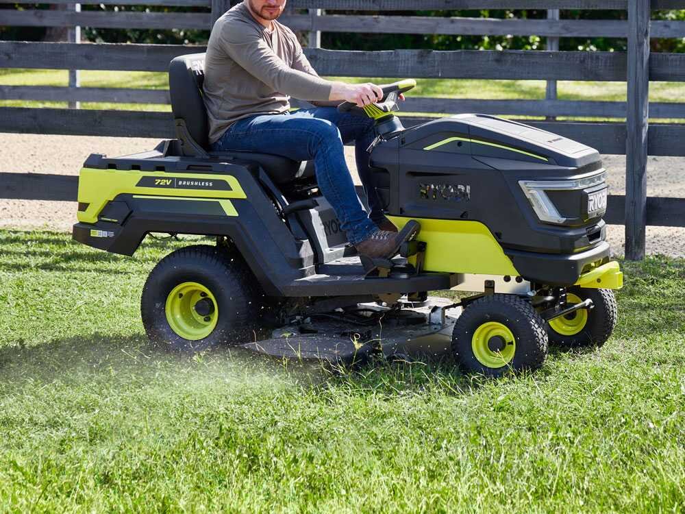 ryobi ry72tmx107 210 tracteur tondeuse à batterie 72v / 2x10ah