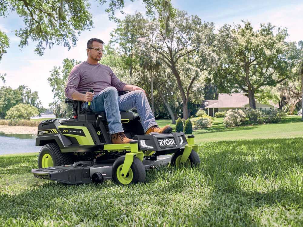 ryobi ztrx137 tondeuse autoportée à rayon de braquage zéro sur batterie 72v/30ah coupe de 137cm 2en1 ryobi ztrx137 tondeuse autoportée à rayon de braquage zéro sur batterie 72v/30ah coupe de 137cm 2en1