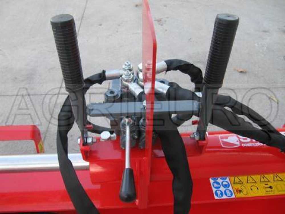 simatech st 350 fendeuse sur tracteur horizontale