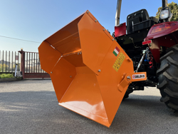 Godets à terre à basculement pour tracteur - Machines territoires